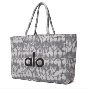 Alo grey tie dye shopper tote
